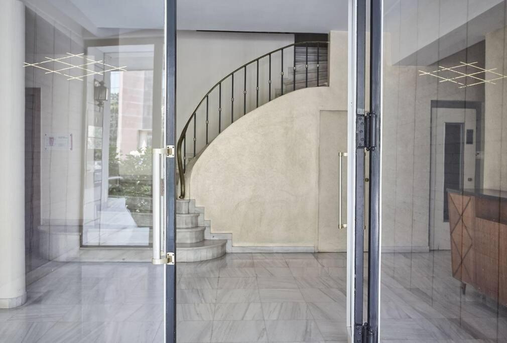Chic N Bright 3Bd Apt With Hilton View Афіни Екстер'єр фото