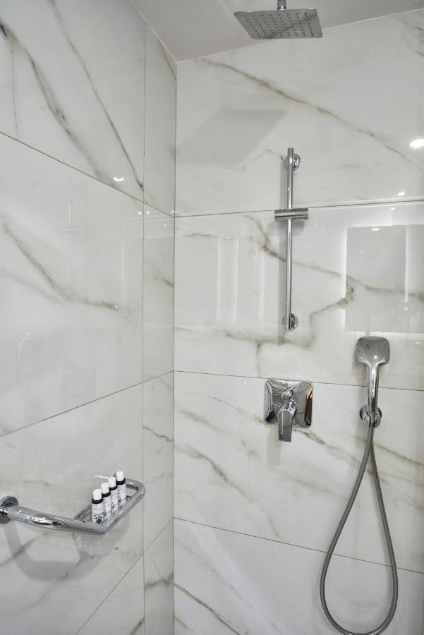 Chic N Bright 3Bd Apt With Hilton View Афіни Екстер'єр фото